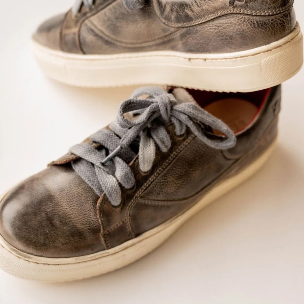 BED STU- WOMENS/UNISEX sz 11 AZELI Brown distressed Leather Sneakers White Soles - Picture 9 of 9